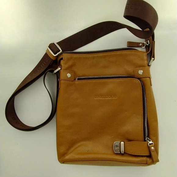 Handbag - Picture 2 of 3